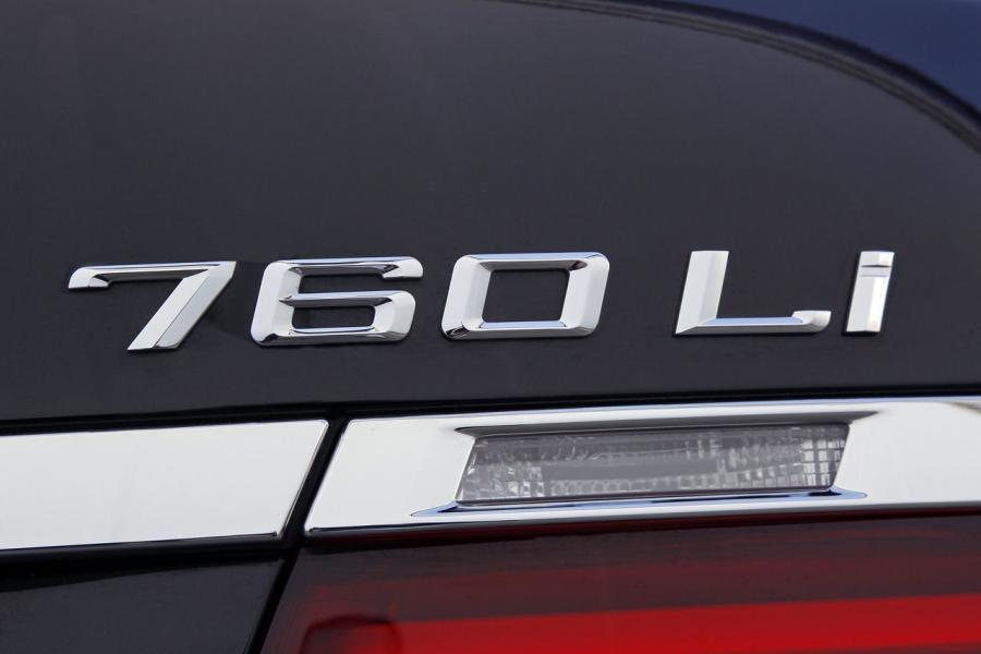  BMW 760i 2008 года  (фото 7 из 11)